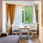 Aquarium Apartment Grivita